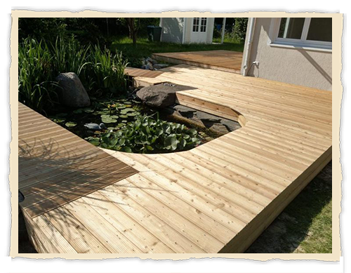 Terrasse aus Holz